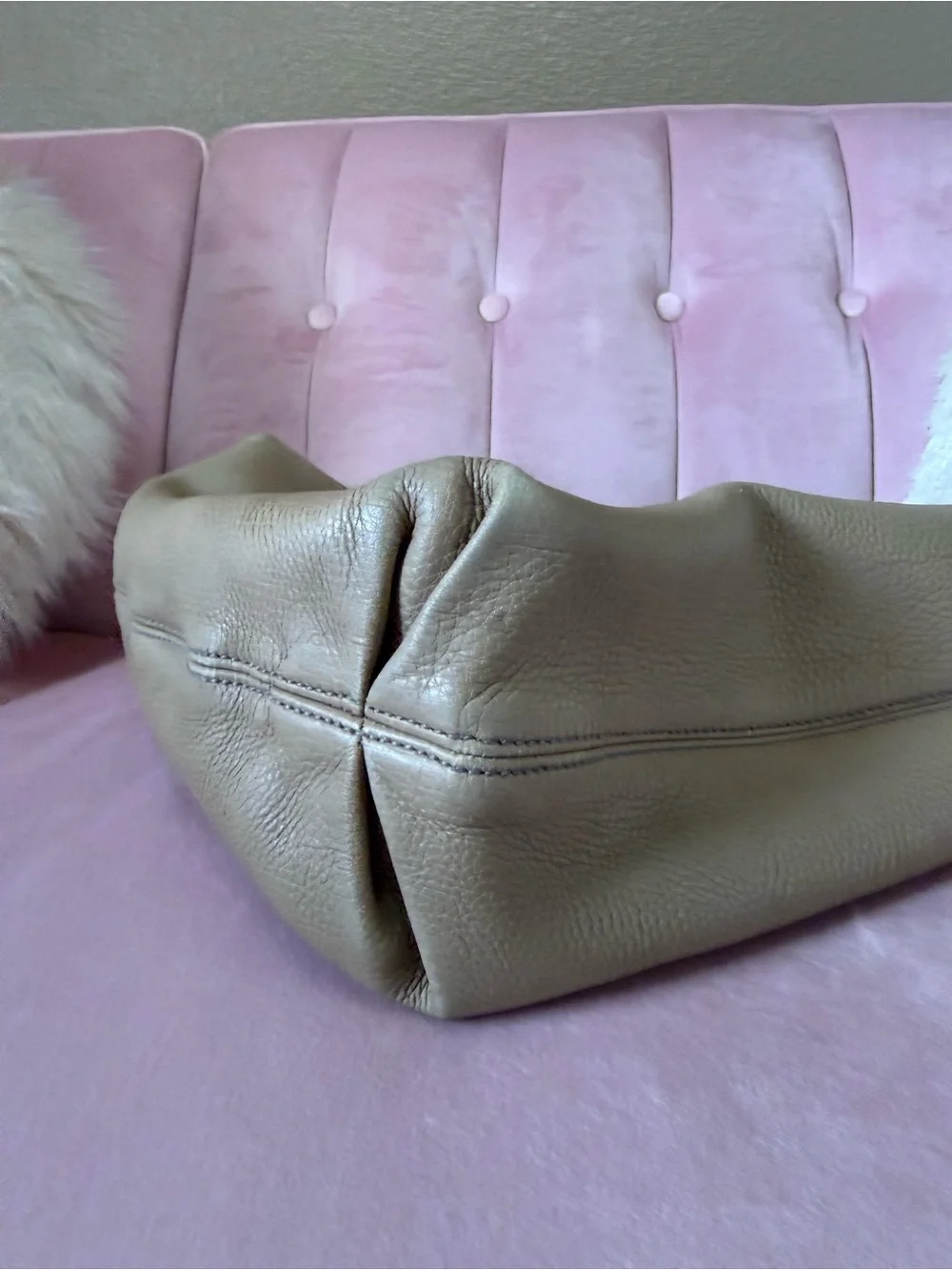 💯Authentic Gucci SOHO Pebbled Tan Leather Hobo Bag Shoulder Bag w Tassel
